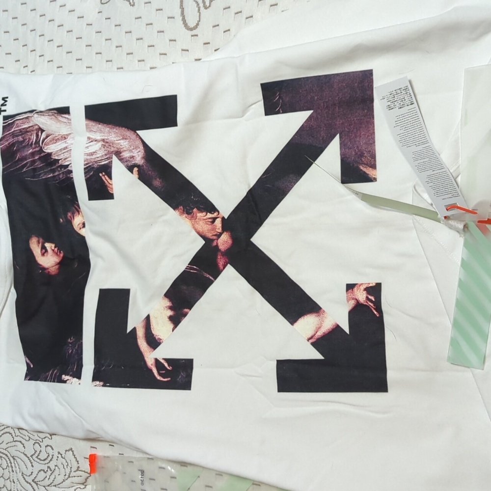 Large Off White Tshirt BNWT